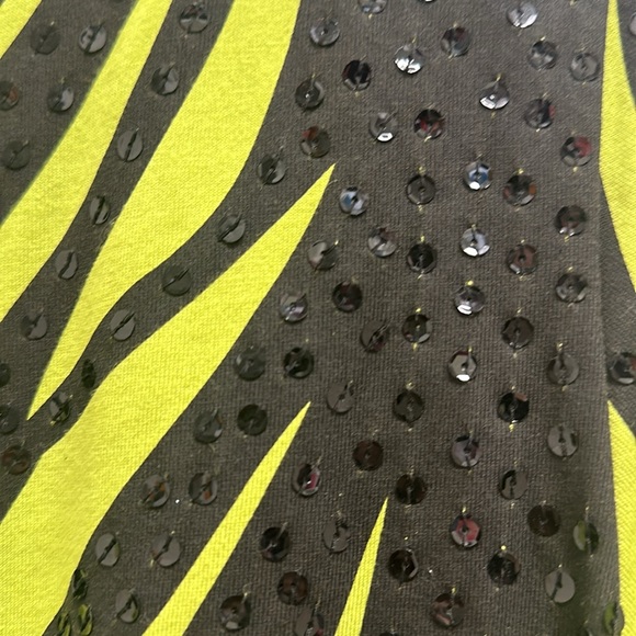 Bob Mackie Green and Black Sequined SS Shirt - XL - Picture 3 of 4